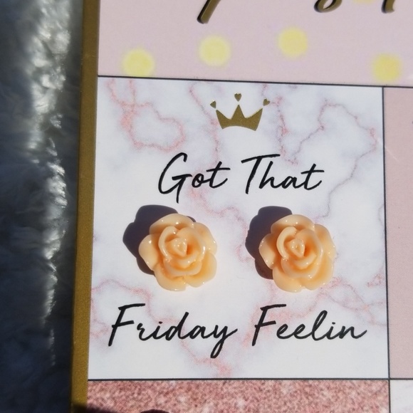 Let's Make Plans - 6 Pairs of Earrings - Picture 2 of 4